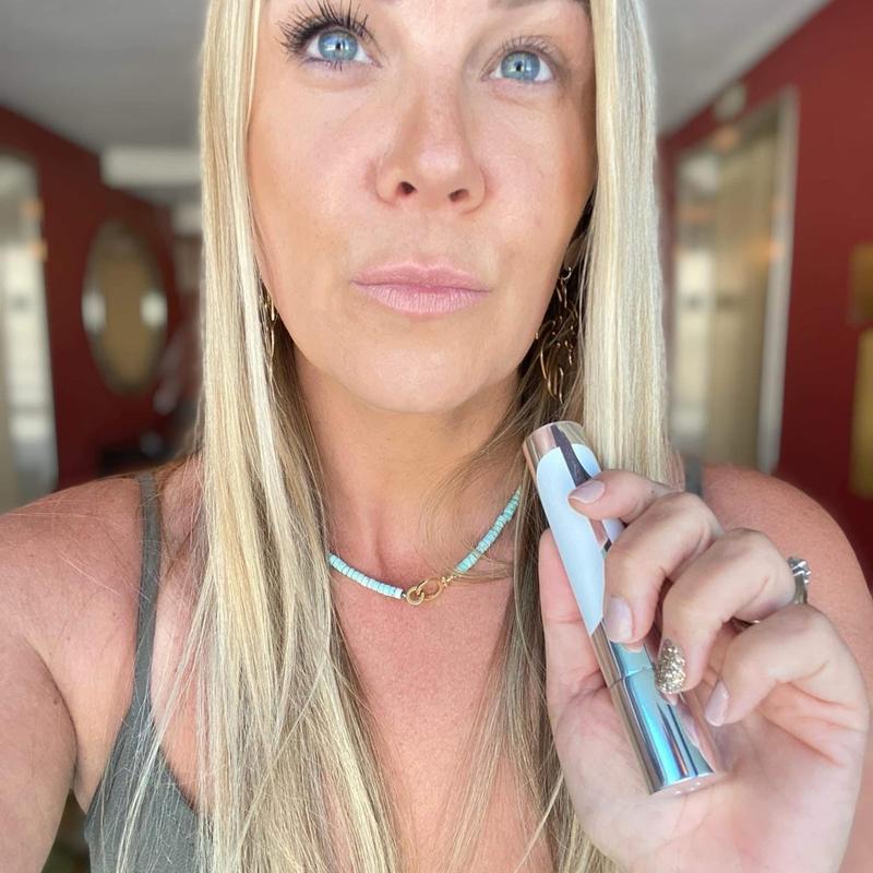 Younique Quadra 4 in 1 serum primer tubing mascara    Makeup Lash Serum Peptide Nourishing Luxury