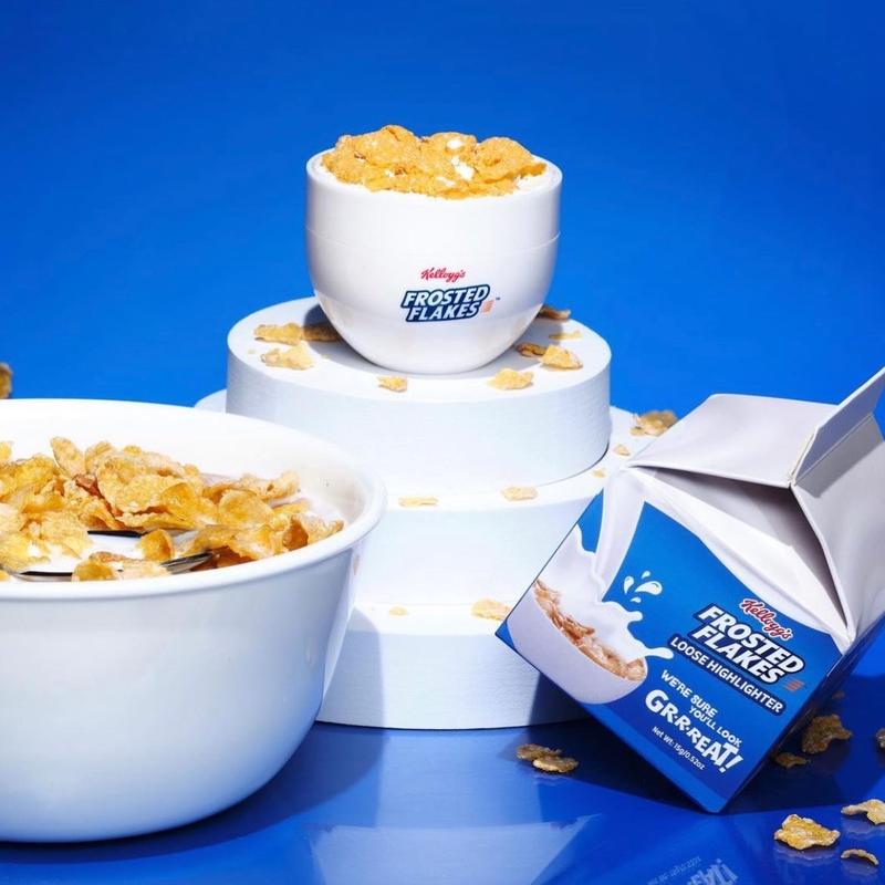 Frosted Flakes Makeup Set