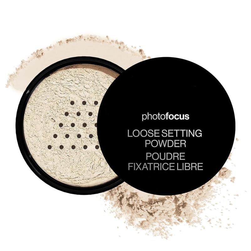 Loose Setting Powder - Photo Focus, Off-White Translucent. Finishes makeup, perfect for a flawless look.